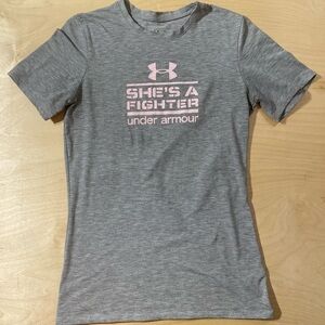 Under Armour Heather Gray Tee with Pink Graphic Small (PW)